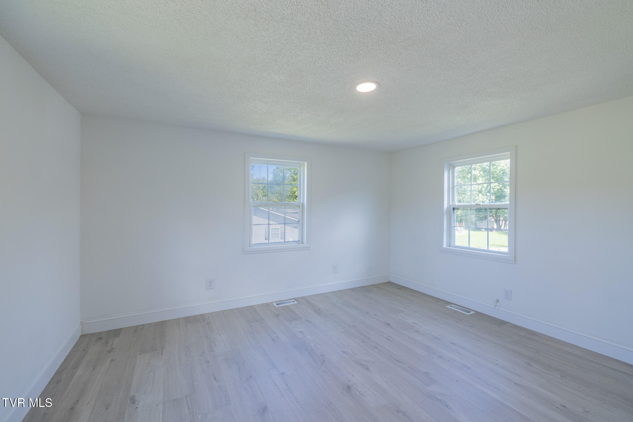 405 Sam Aiken Road Telford, TN 37690 - Photo 24 of 31 1R9A9539-HDR