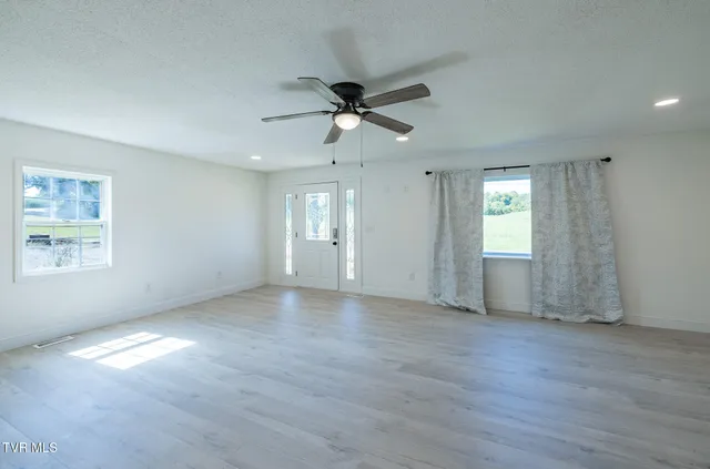 $199,999 | 405 Sam Aiken Road, Telford, TN 37690