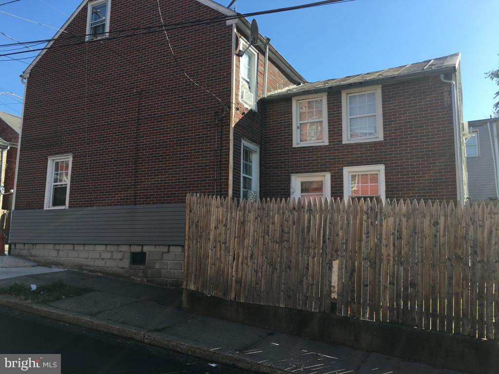 402 Beaver Street Lancaster, PA 17603 - Photo 4 of 5