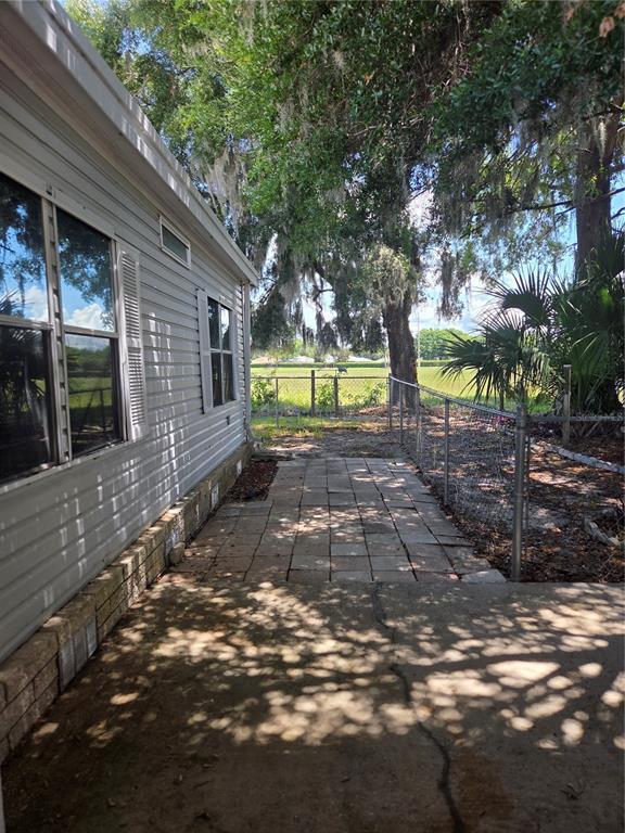 3224 Manatee Road Tavares, FL 32778 - Photo 24 of 27
