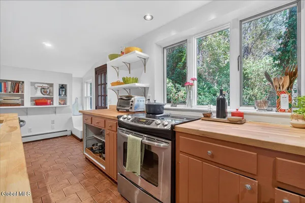 $574,900 | 763 Turnpike Road, Eagle Bridge, NY 12057