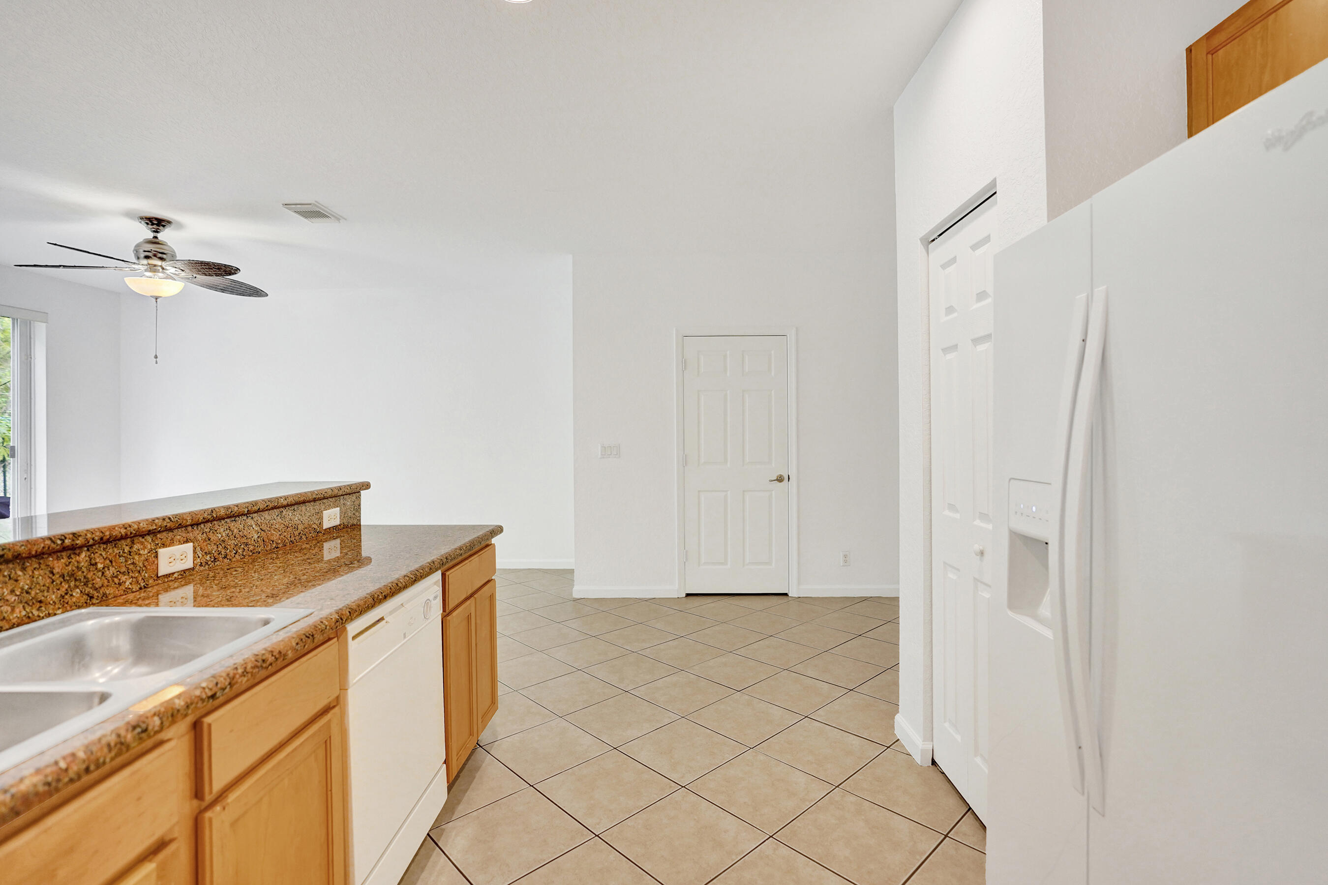 3072 North Evergreen Circle Boynton Beach, FL 33426 - Photo 11 of 55 DSC02103