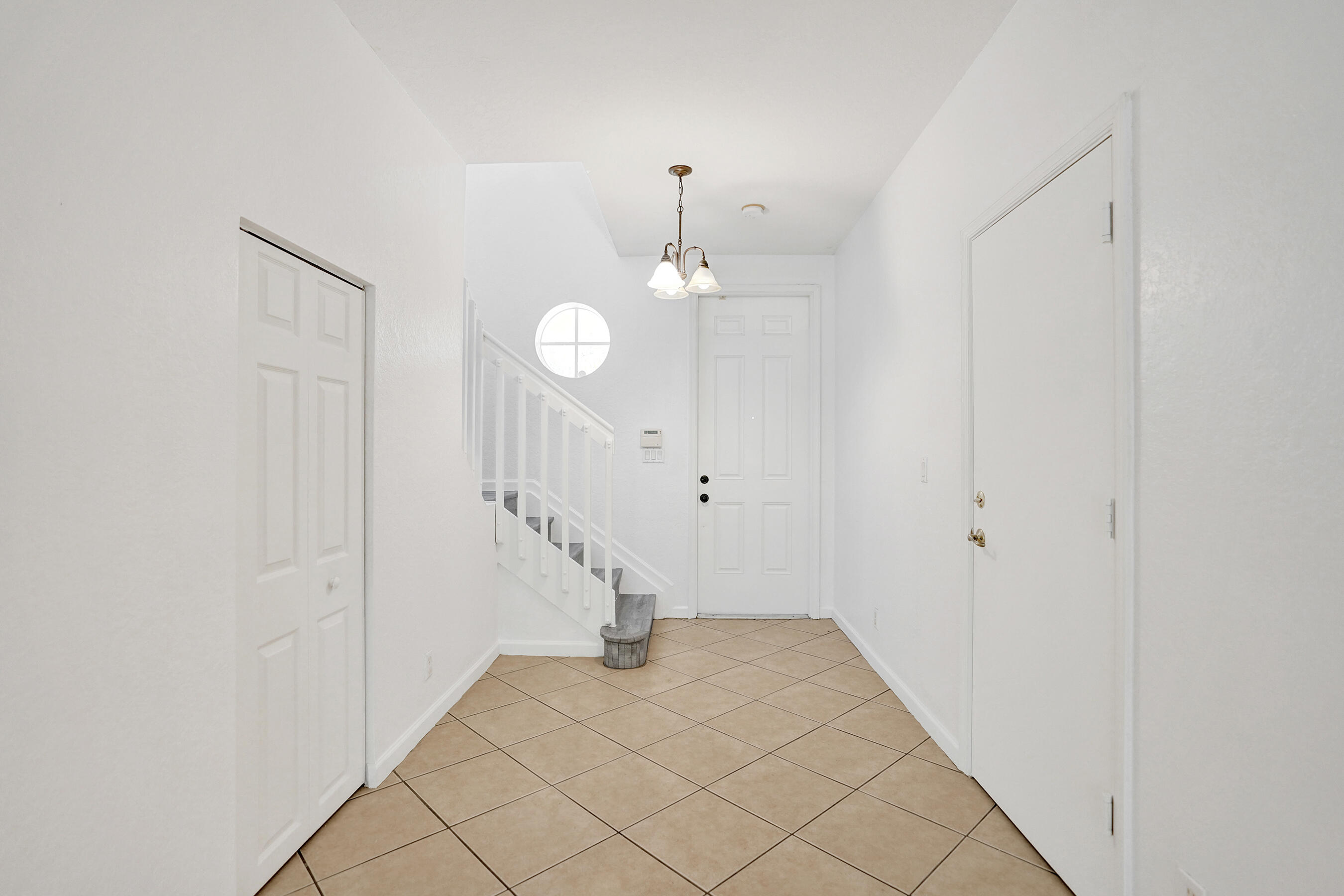 3072 North Evergreen Circle Boynton Beach, FL 33426 - Photo 4 of 55 a view of an entryway