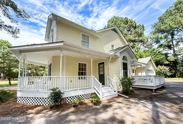 $550,000 | 140 Lost Tree Road, Pinehurst, NC 28374