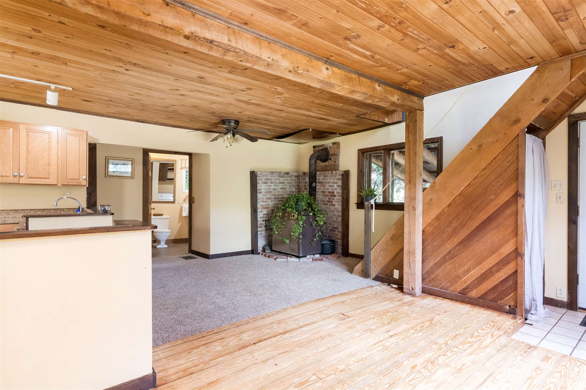 89 Dezotelle Road Bakersfield, VT 05448 - Photo 5 of 32