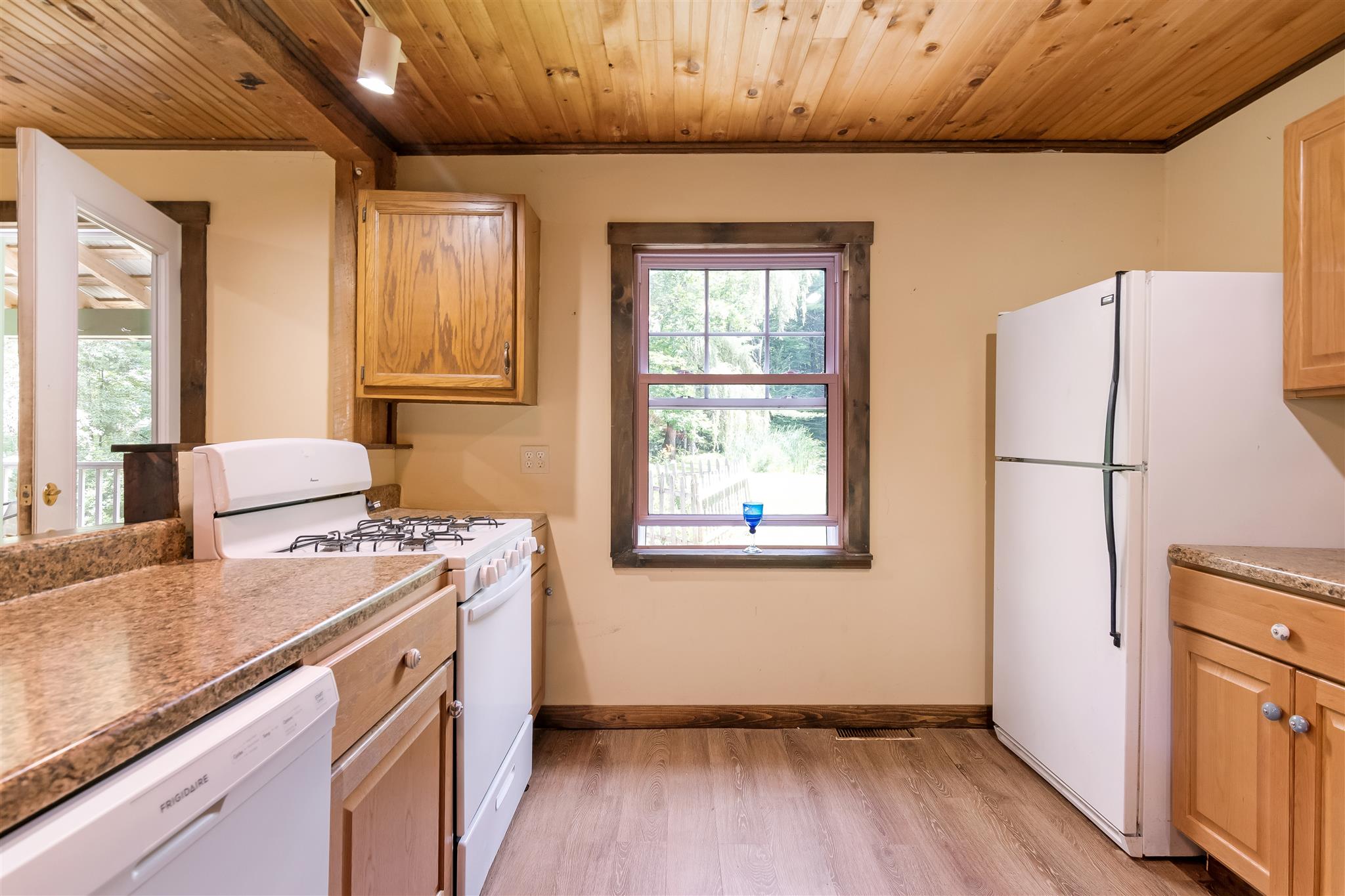 89 Dezotelle Road Bakersfield, VT 05448 - Photo 10 of 32