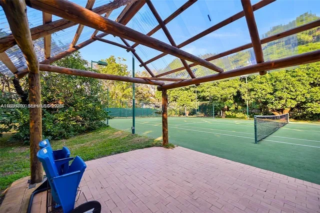 $13,000 | 7335 Southwest 104th Street, Pinecrest, FL 33156