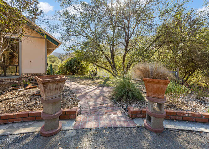 43812 South Fork Drive Three Rivers, CA 93271 - Photo 7 of 53 1D7A1297-046-043-666x476