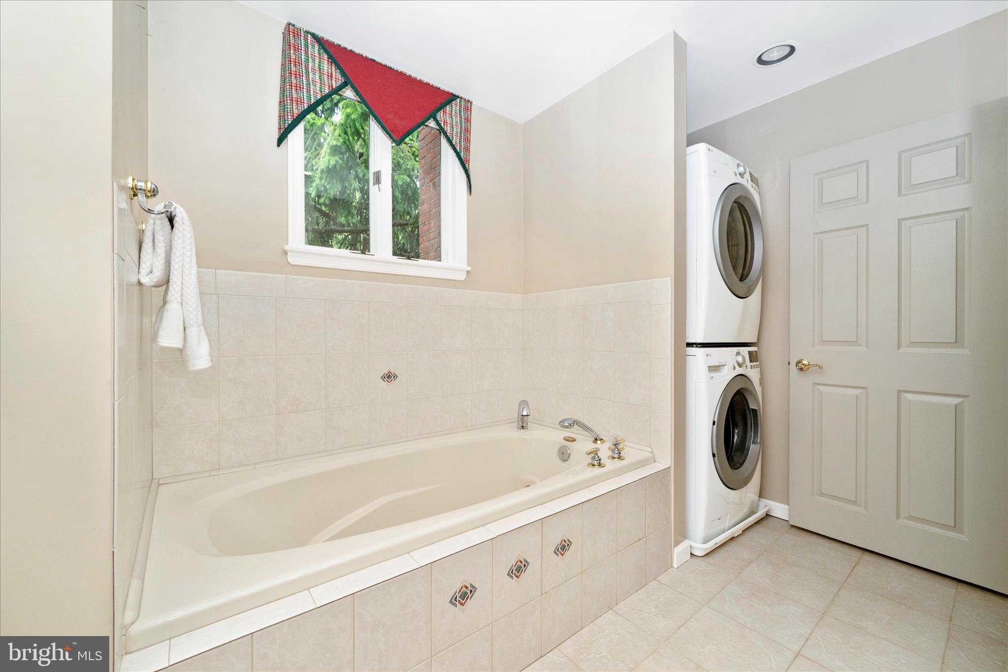 3204 Hooper Road New Windsor, MD 21776 - Photo 37 of 63 Primary Bath Jetted Tub & Laundry
