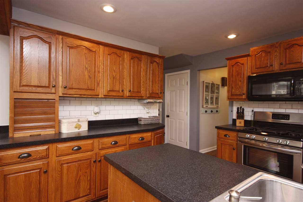 5908 West Ridgecrest Circle Peoria, IL 61615 - Photo 14 of 36 Gallery Image 14