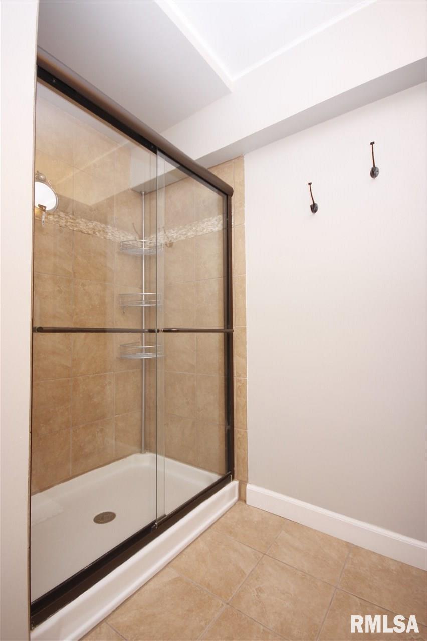 5908 West Ridgecrest Circle Peoria, IL 61615 - Photo 21 of 36 Gallery Image 21