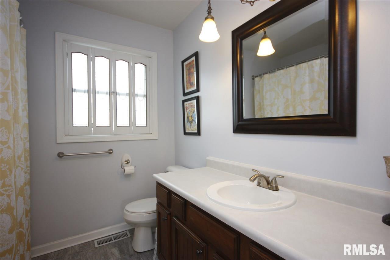 5908 West Ridgecrest Circle Peoria, IL 61615 - Photo 22 of 36 Gallery Image 22