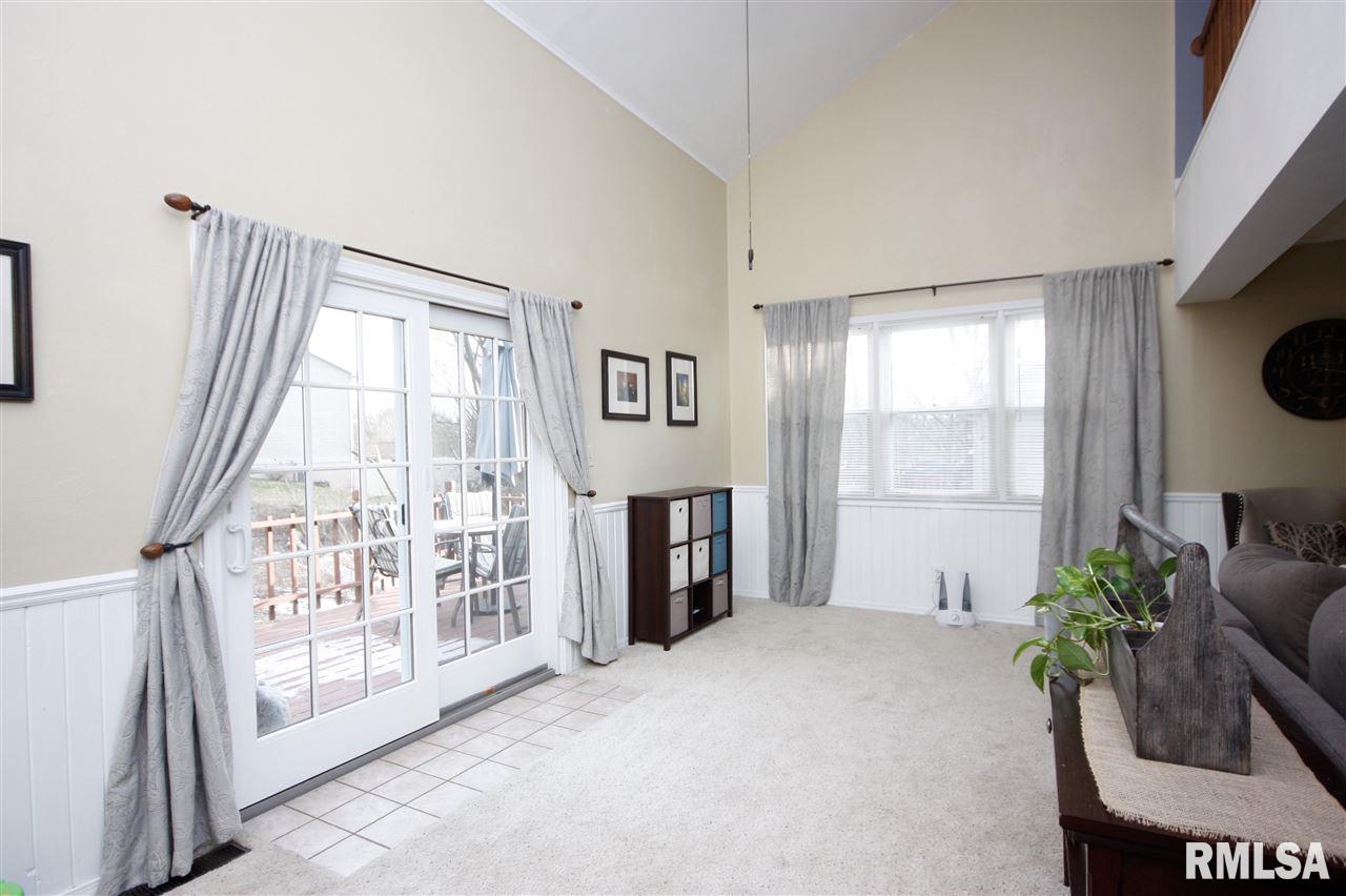 5908 West Ridgecrest Circle Peoria, IL 61615 - Photo 10 of 36 Gallery Image 10