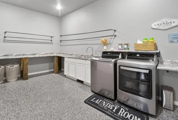 $1,399,900 | 5304 Sampson Road, Abrams, WI 54101