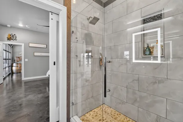 $1,399,900 | 5304 Sampson Road, Abrams, WI 54101