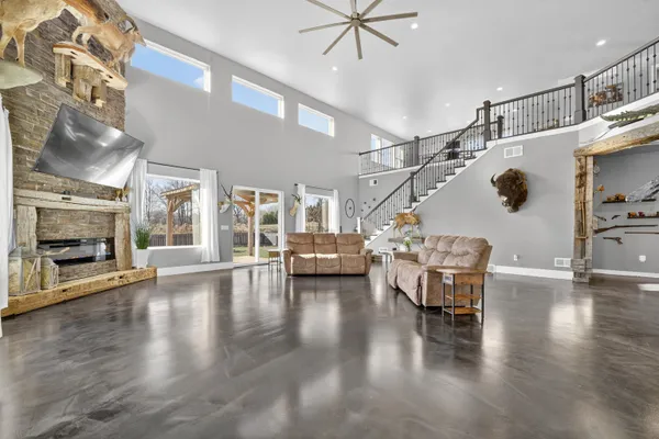 $1,399,900 | 5304 Sampson Road, Abrams, WI 54101