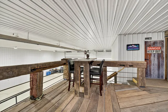 $1,499,900 | 5304 Sampson Road, Abrams, WI 54101