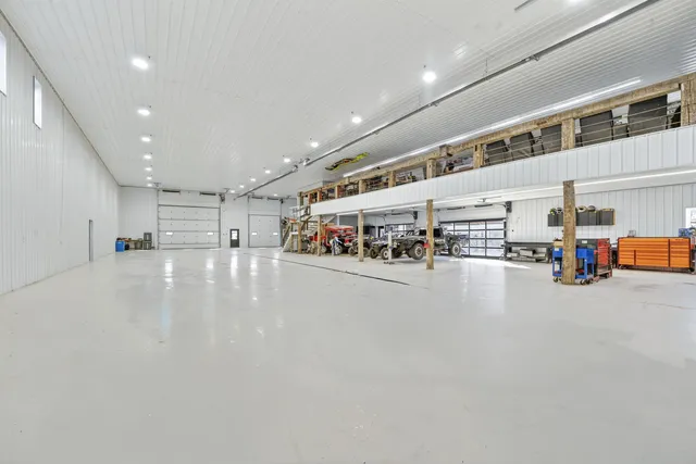 $1,399,900 | 5304 Sampson Road, Abrams, WI 54101