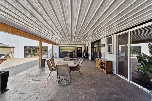 $1,399,900 | 5304 Sampson Road, Abrams, WI 54101