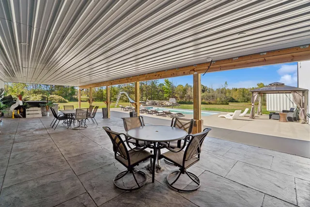 $1,499,900 | 5304 Sampson Road, Abrams, WI 54101