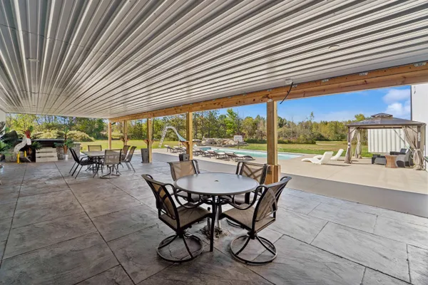 $1,399,900 | 5304 Sampson Road, Abrams, WI 54101