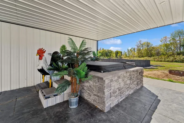 $1,399,900 | 5304 Sampson Road, Abrams, WI 54101