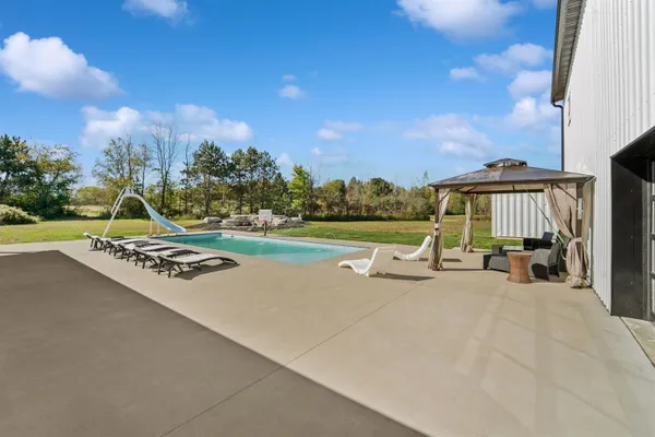 $1,399,900 | 5304 Sampson Road, Abrams, WI 54101
