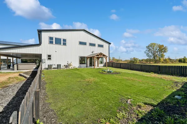 $1,399,900 | 5304 Sampson Road, Abrams, WI 54101