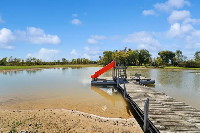 $1,399,900 | 5304 Sampson Road, Abrams, WI 54101