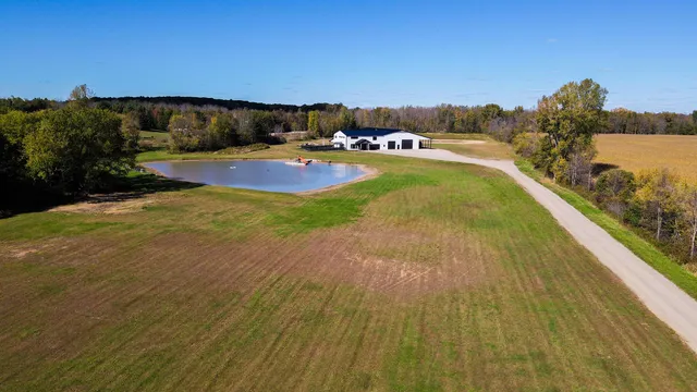 $1,499,900 | 5304 Sampson Road, Abrams, WI 54101