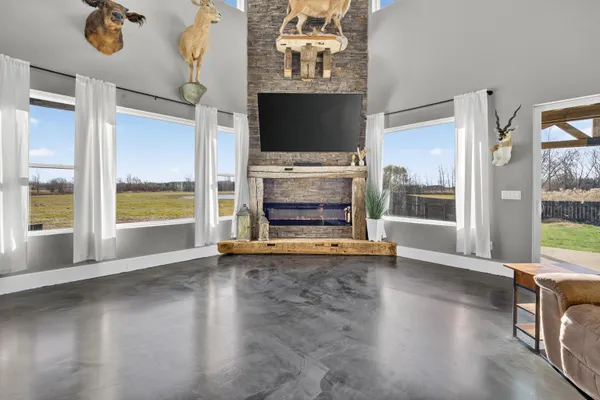 $1,399,900 | 5304 Sampson Road, Abrams, WI 54101