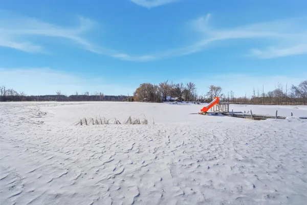 $1,399,900 | 5304 Sampson Road, Abrams, WI 54101