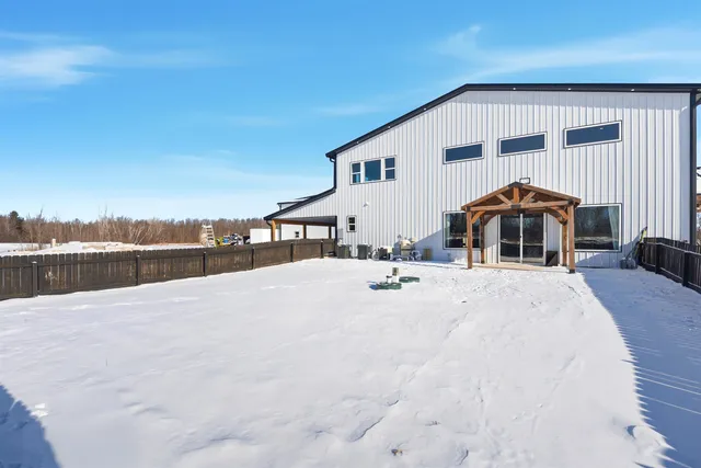 $1,399,900 | 5304 Sampson Road, Abrams, WI 54101