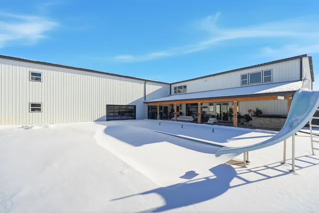 $1,399,900 | 5304 Sampson Road, Abrams, WI 54101