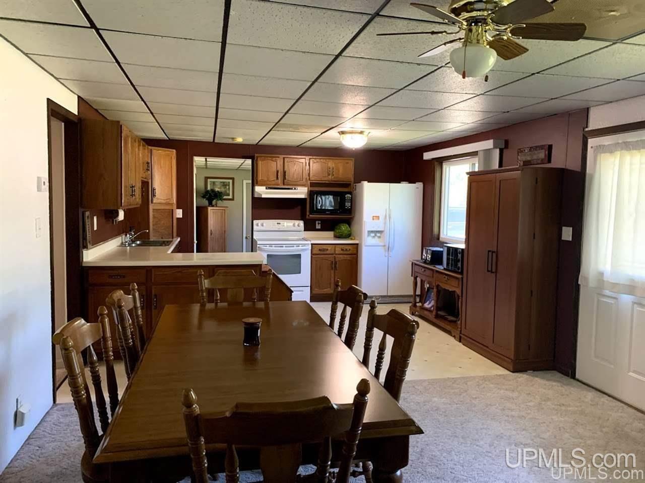 6715 M Road Escanaba, MI 49829 - Photo 7 of 19