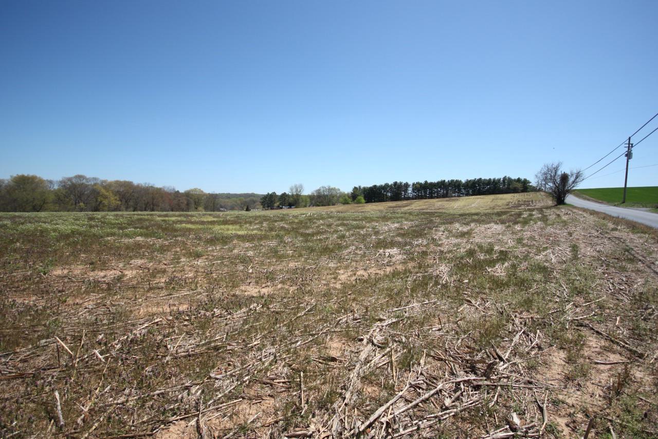 Prices Distillery Road Clarksburg, MD 20871 - Photo 5 of 6 Corner of Lot (West)