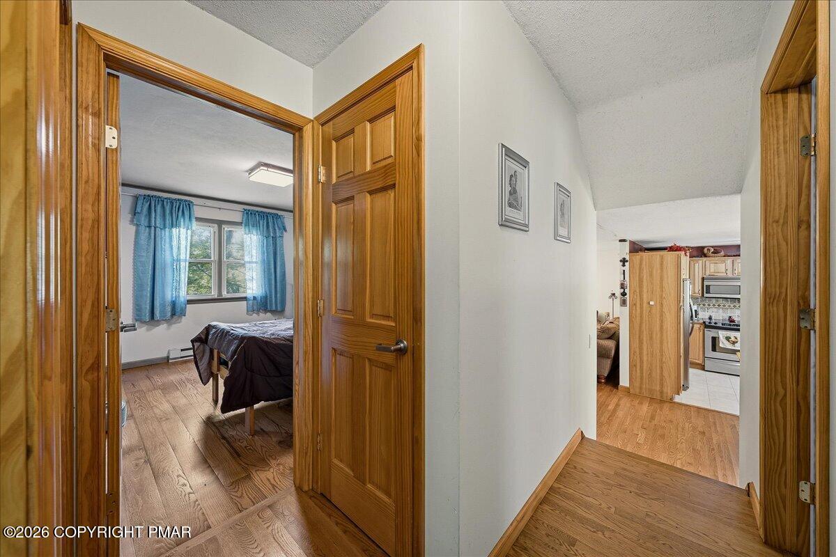 140 Camelback Road Tannersville, PA 18372 - Photo 32 of 44 32-HomeView_Media-140_Camelback_Rd