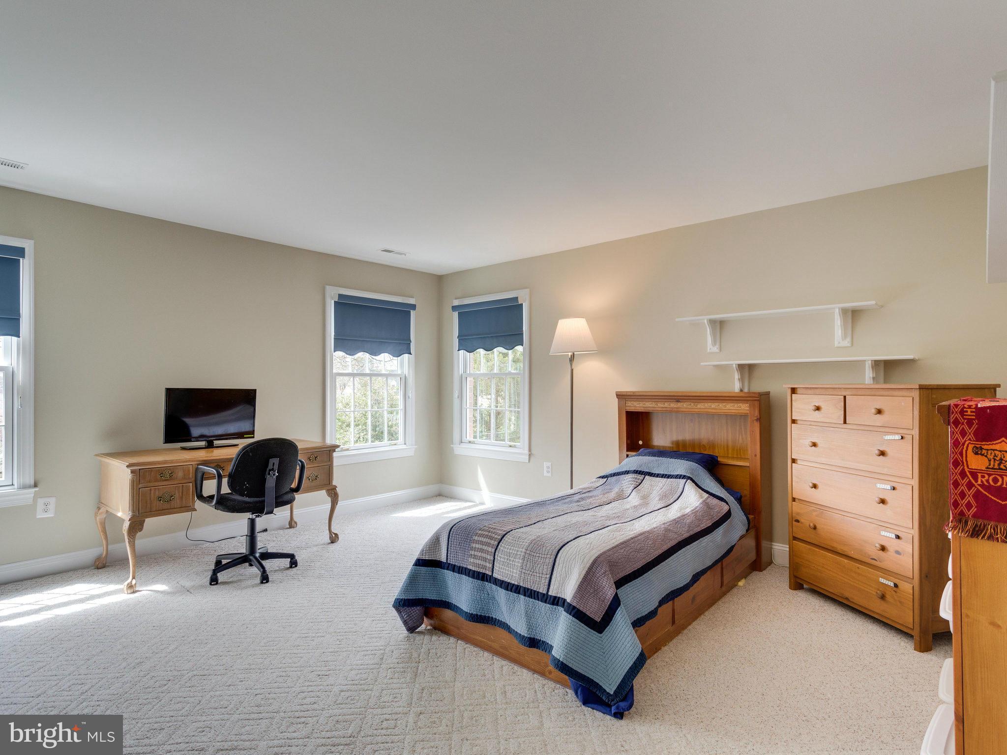 1416 Kurtz Road McLean, VA 22101 - Photo 20 of 30 Bedroom