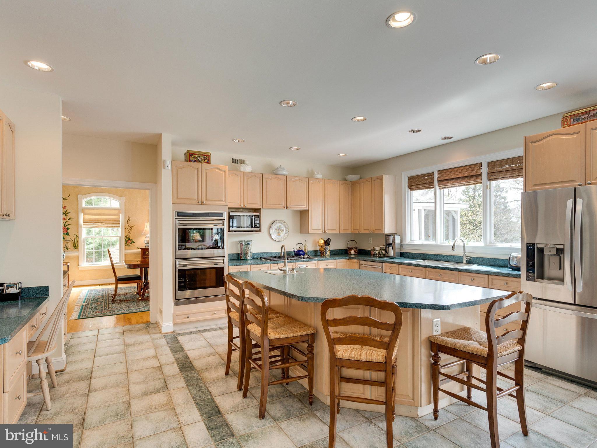1416 Kurtz Road McLean, VA 22101 - Photo 7 of 30 Kitchen