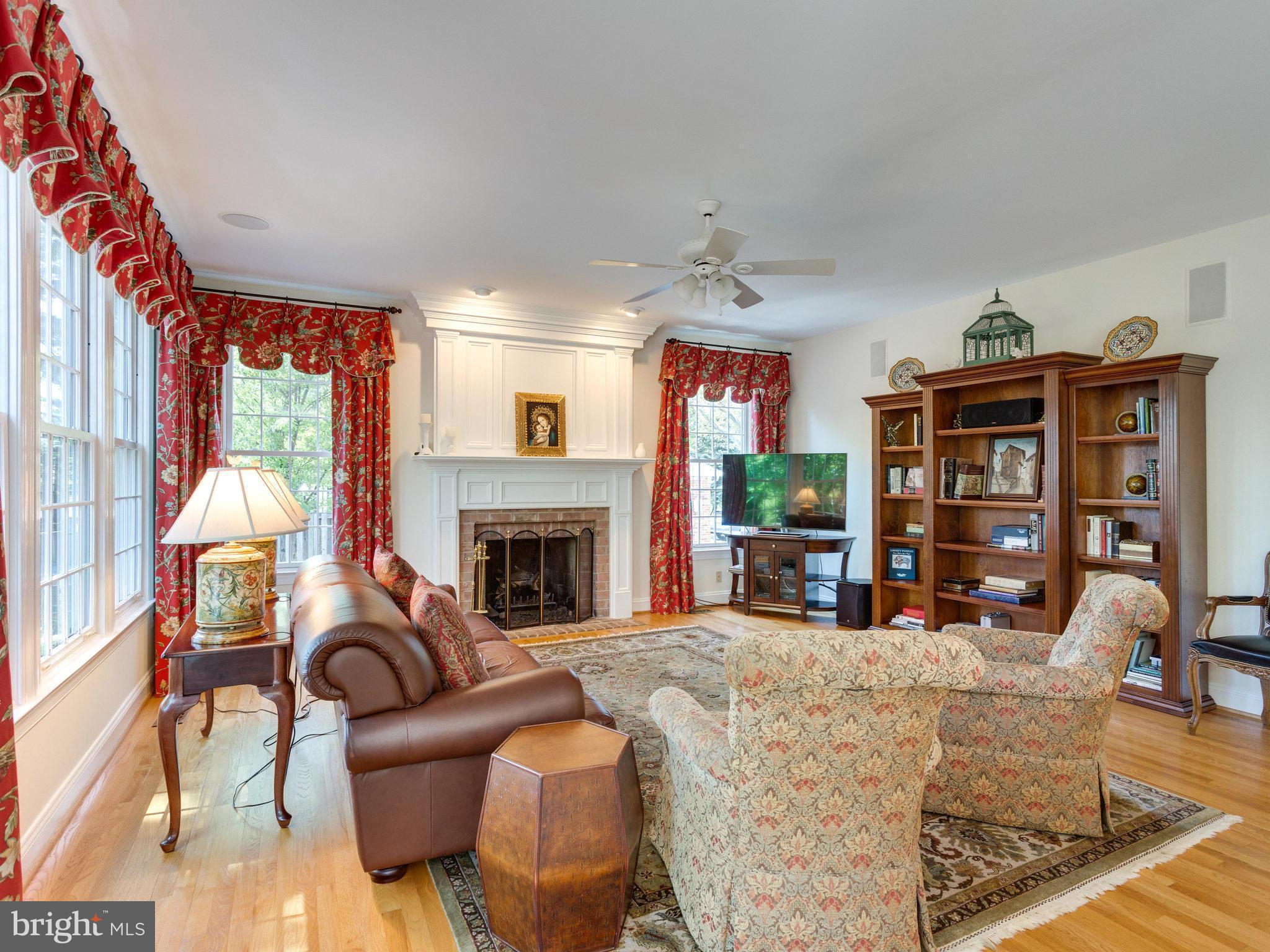 1416 Kurtz Road McLean, VA 22101 - Photo 9 of 30 Family Room