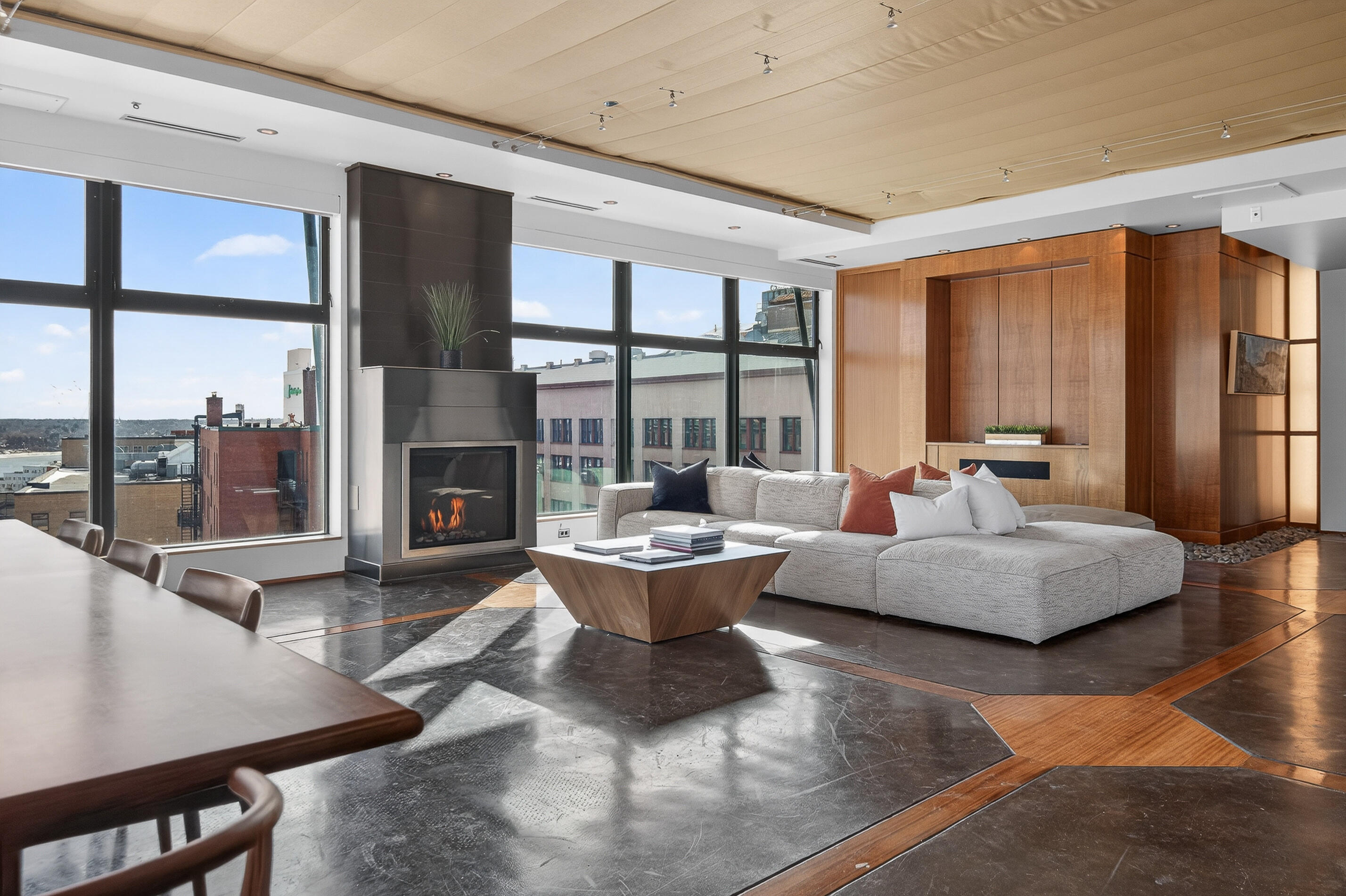 547 Congress Street, Unit 6 Portland, ME 04101 - Photo 9 of 40 2026.06.24 Penthouse Congress-9