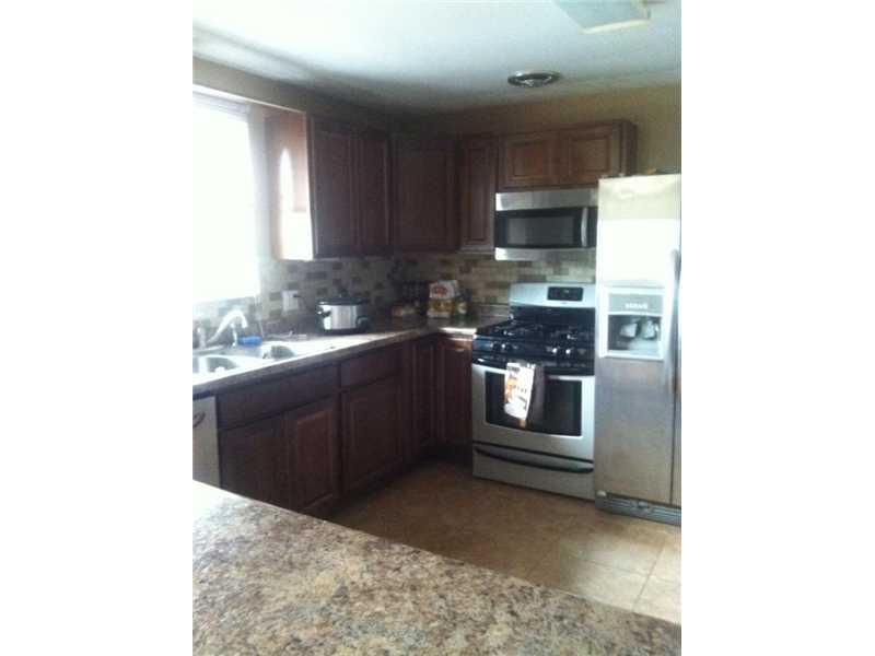 224 Park Road Beaver Falls, PA 15010 - Photo 7 of 19 Kitchen.