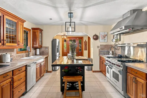 $995,000 | 3991 Eastside Calpella Road, Ukiah, CA 95482