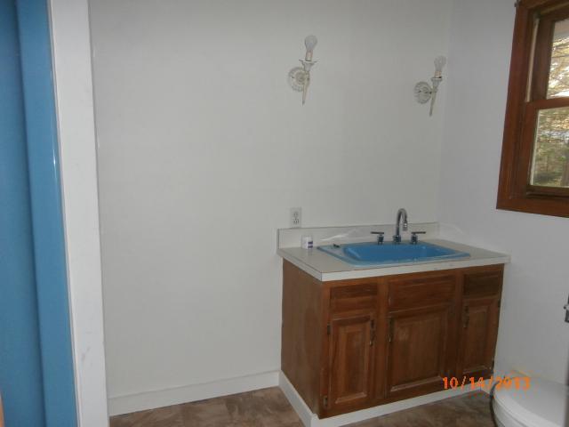 41 Hemlock Road Brunswick, ME 04011 - Photo 7 of 31 Master Bath/Spa. new flooring and paint