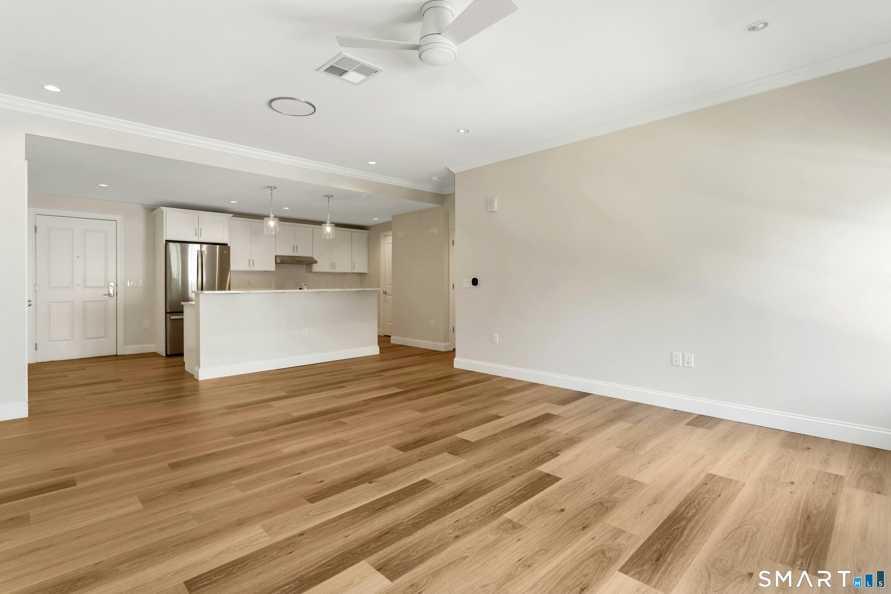 440 Heights Road, Unit 305 Darien, CT 06820 - Photo 6 of 16 Gallery Image 6