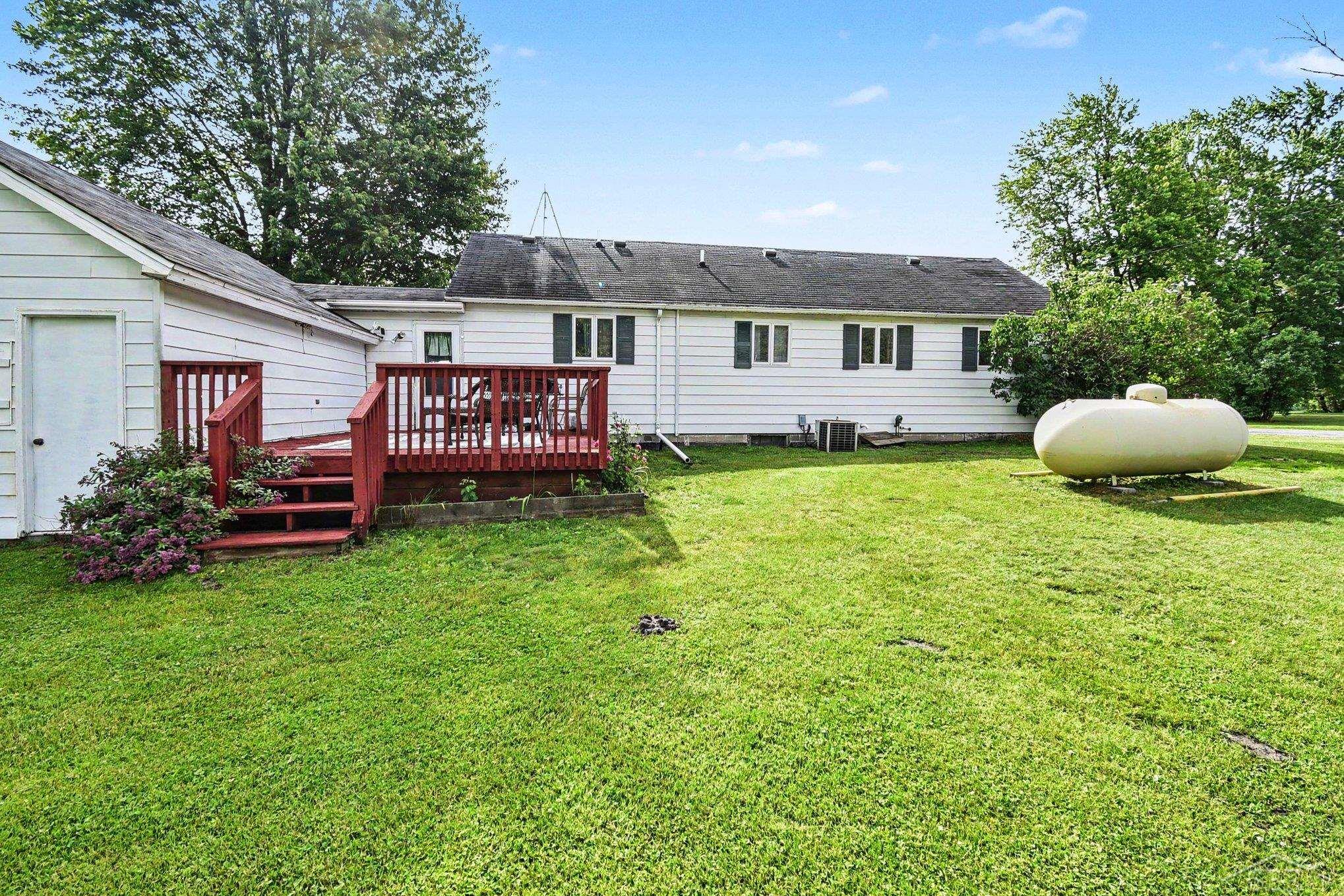 4480 South Sasse Road Hemlock, MI 48626 - Photo 3 of 19