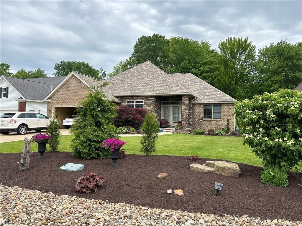 11561 Riding Trail Painesville, OH 44077 - Photo 2 of 38