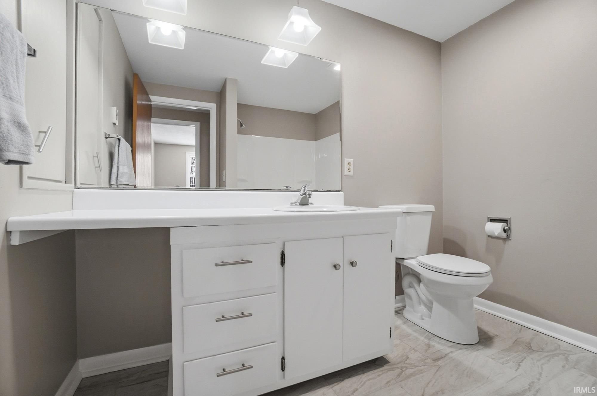 5708 Countess Drive Fort Wayne, IN 46815 - Photo 8 of 36