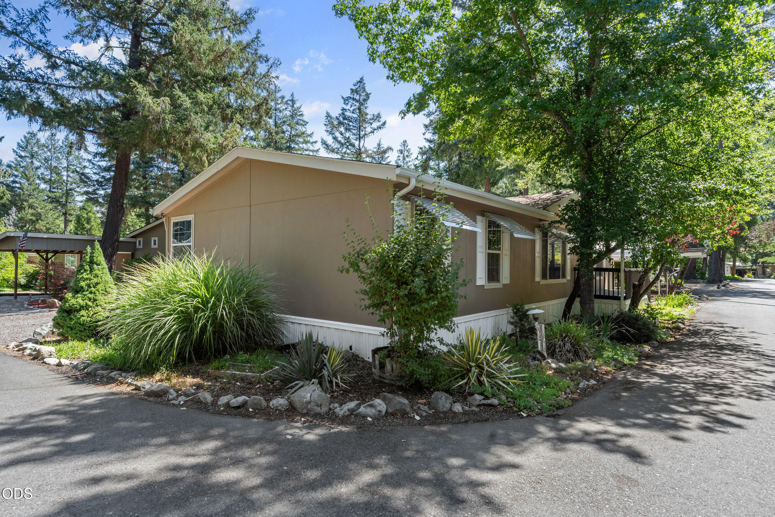 537 Thompson Creek Road, Unit 15 Jacksonville, OR 97530 - Photo 26 of 40