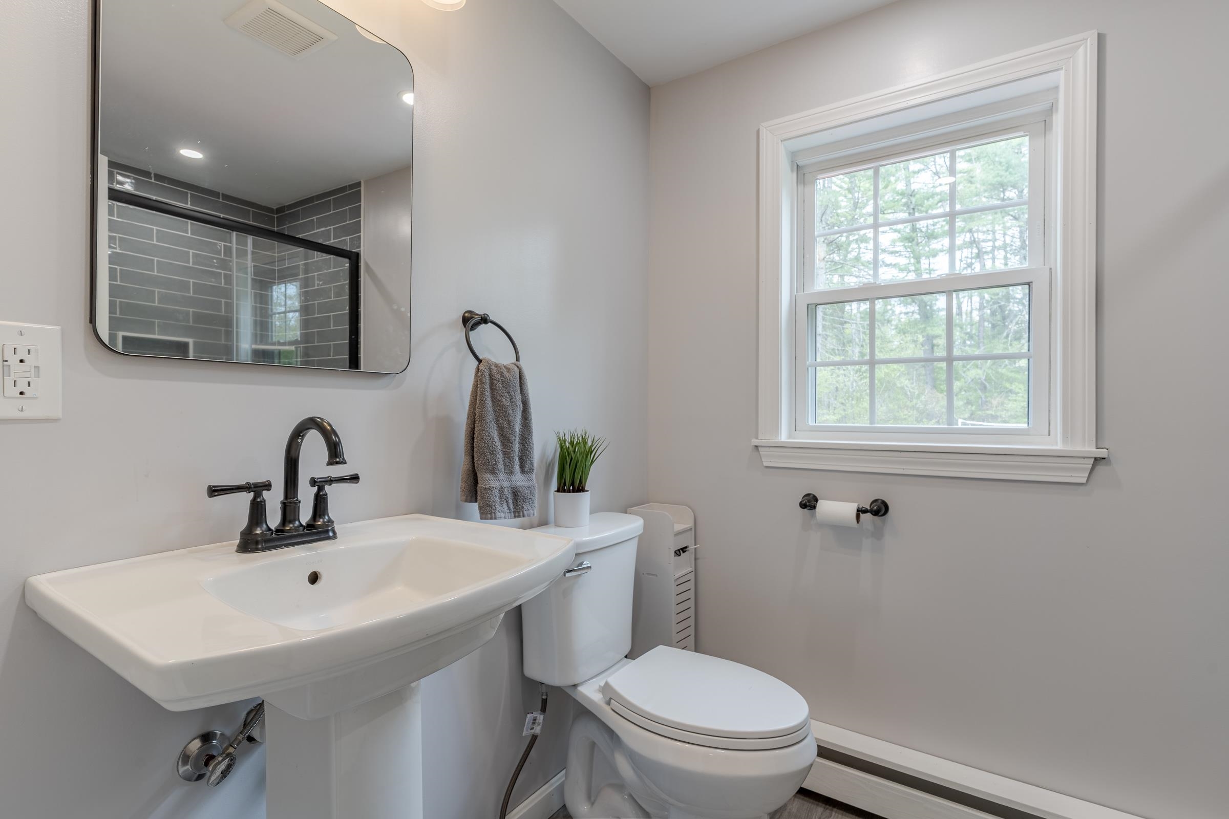 71 Keay Road Berwick, ME 03901 - Photo 9 of 47